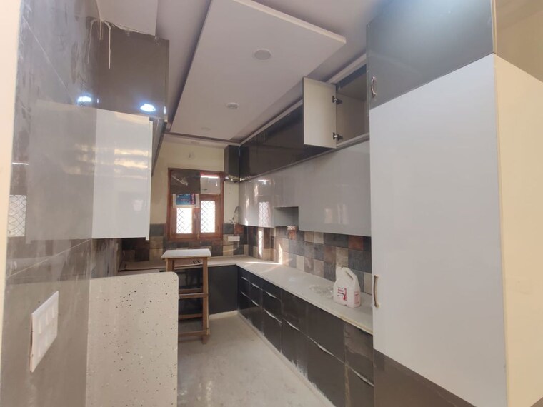 Kitchen, rohini sector 21 3 Bedroom 1200 Sq.Ft. Builder Floor In Rohini Sector 21 Delhi 10546792
