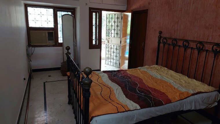 Bedroom, vasant kunj 3 Bedroom 1700 Sq.Ft. Apartment In Vasant Kunj Delhi 10546794