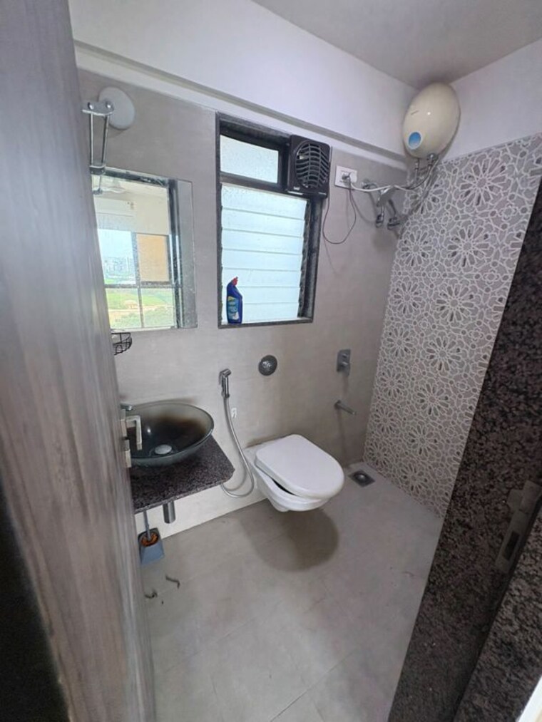 Bathroom, platinum-prive 2 Bedroom 650 Sq.Ft. Apartment In Andheri West Mumbai 10546796
