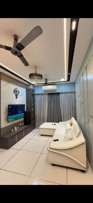 Team Area in 2 BHK Apartment at Abhishek Heights Thane, Thane West – for Rent