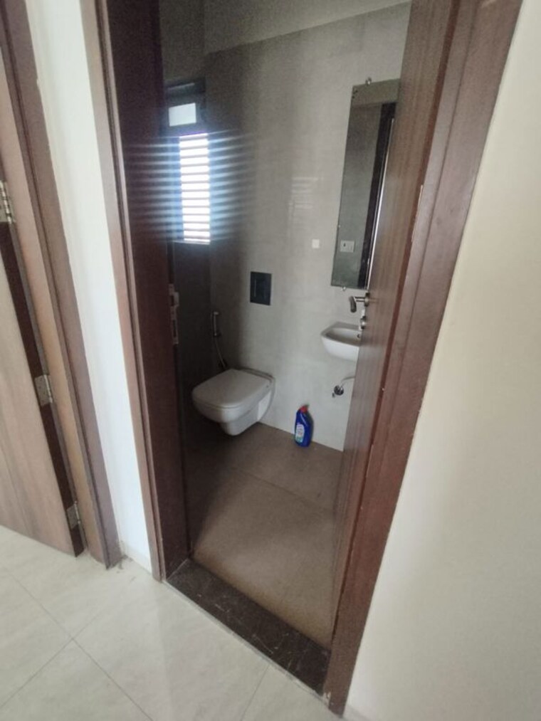 undefined, supreme-19 2 Bedroom 665 Sq.Ft. Apartment In Lokhandwala Mumbai 10546813
