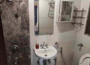 Bathroom in 2.5 BHK Apartment at Mumbai Central Suburbs – for Rent
