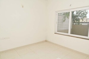 Room in 4 BHK Independent House at Atladara – for Sale