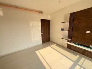 Room in 2 BHK Apartment at Runwal Eirene, Balkum Pada – for Rent