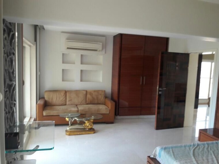 Living Room, vijay-golden-peak 3 Bedroom 2400 Sq.Ft. Apartment In Khar West Mumbai 10546860