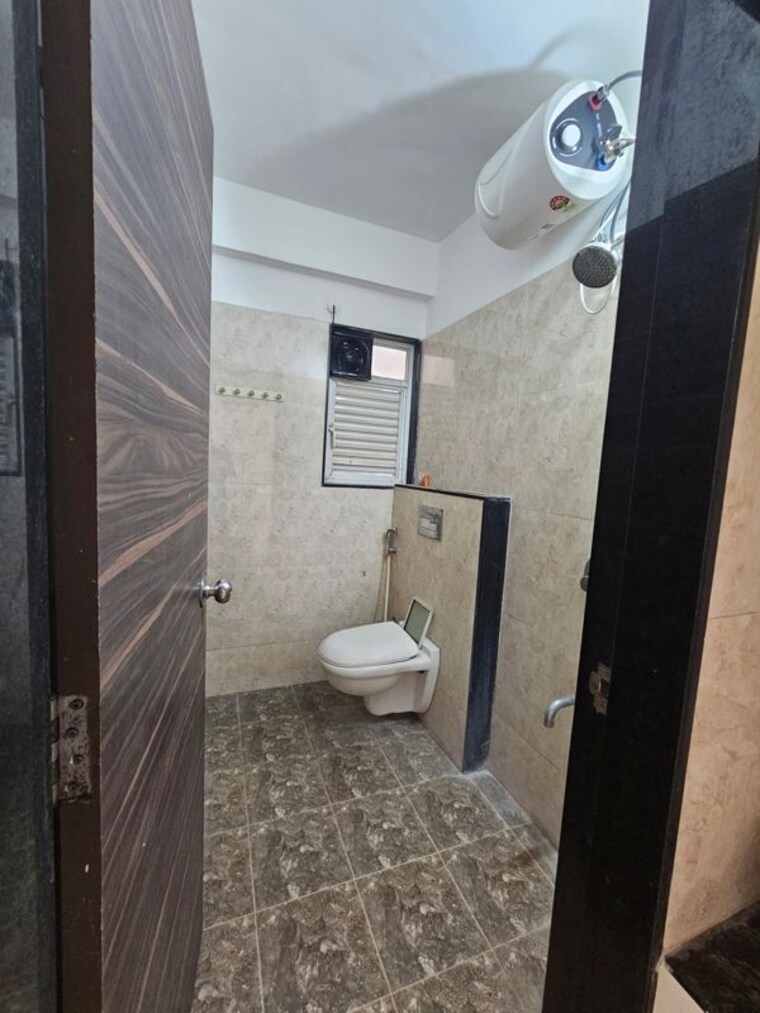 Bathroom, venkatesh-viraj-heights 2 Bedroom 998 Sq.Ft. Apartment In Dhanori Pune 10546858