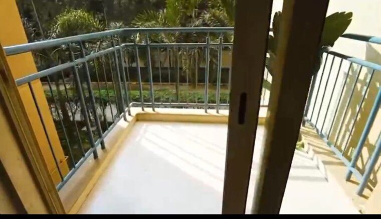 Balcony, godrej-aria 2.5 Bedroom 1494 Sq.Ft. Apartment In Sector 79 Gurgaon 10546861