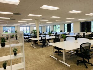  Office Space For Rent in Palasia Square