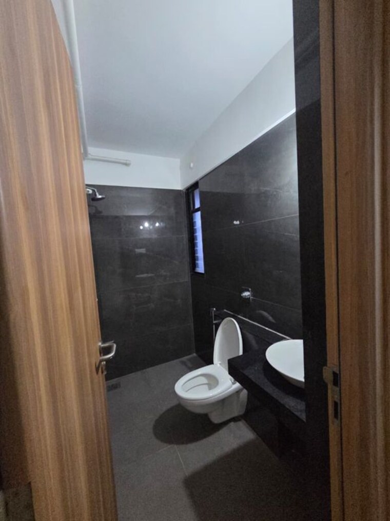 Bathroom, pride-world-city 2 Bedroom 786 Sq.Ft. Apartment In Charholi Budruk Pune 10546385