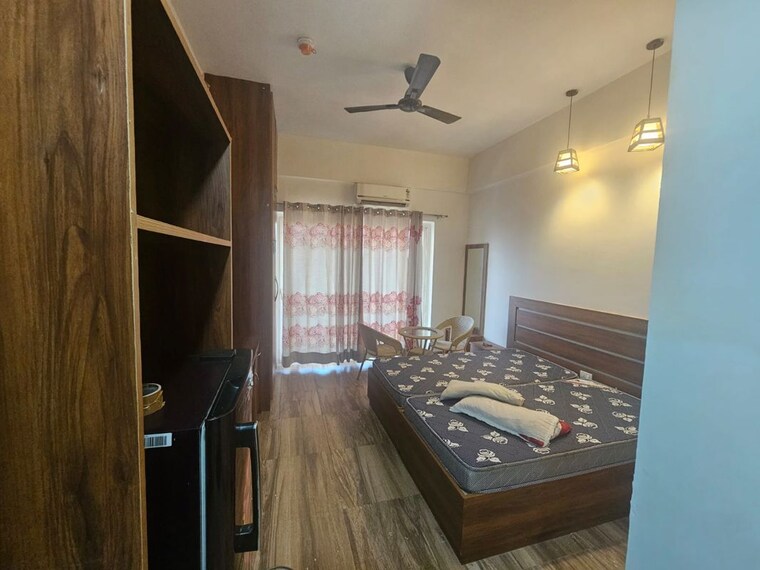 Bedroom, paramount-golfforeste 1 RK 435 Sq.Ft. Apartment In Zeta I Greater Noida Greater Noida 10546948