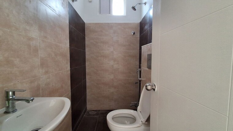 Bathroom, yapral 3 Bedroom 1790 Sq.Ft. Apartment In Yapral Hyderabad 10546951