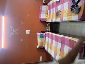 Room in 3 BHK Apartment at Sector 6 Dwarka – for Rent