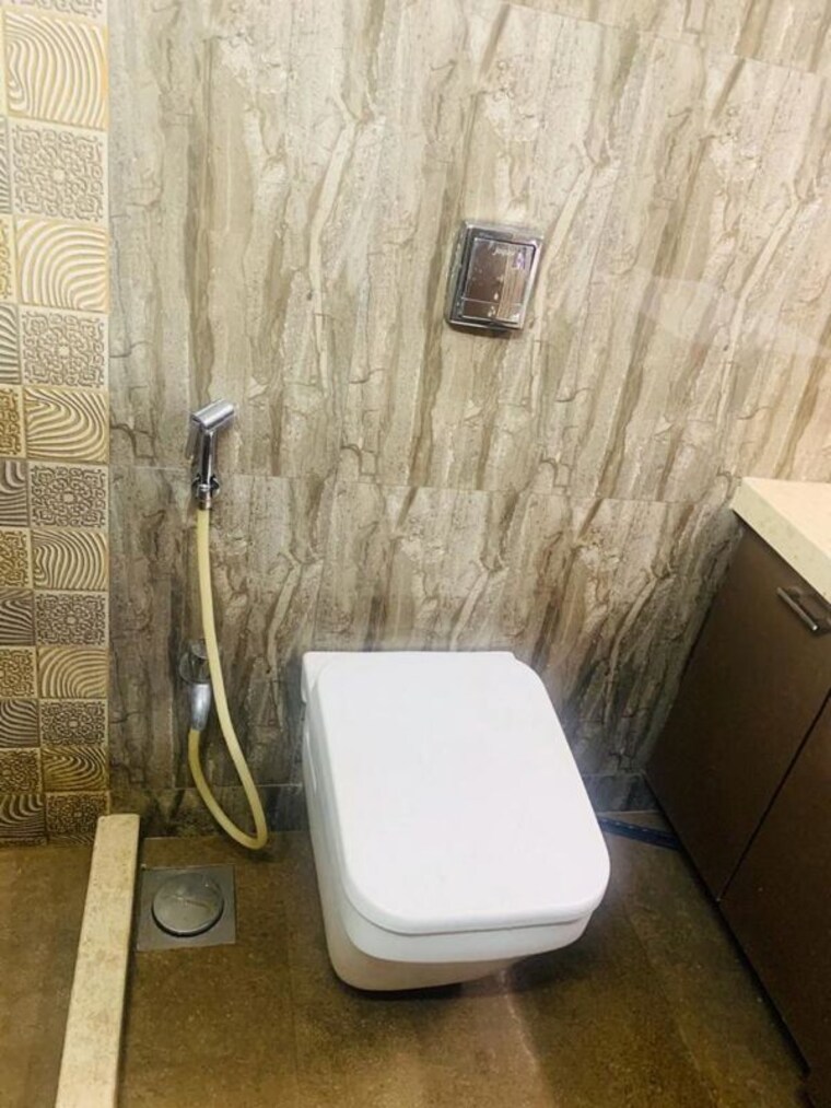 Bathroom, krishna-residency-malad-west 2 Bedroom 900 Sq.Ft. Apartment In Malad West Mumbai 10546969