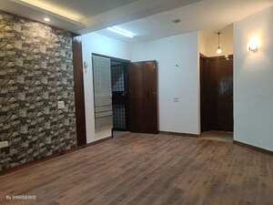 Room in 4 BHK Villa at Sushant Lok ii – for Rent
