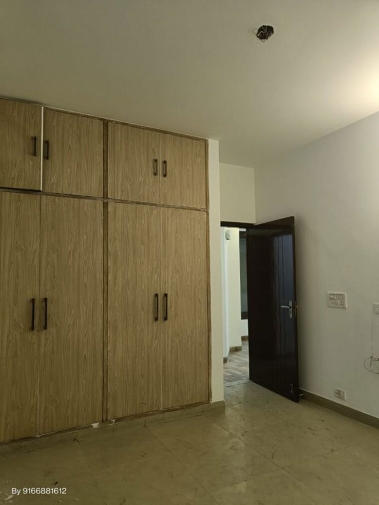 Room, sushant lok ii 4 Bedroom 315 Sq.Yd. Villa In Sushant Lok ii Gurgaon 10546974