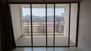 Room in 3 BHK Apartment at Gota – for Rent