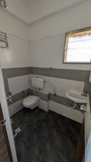 Washroom in 3 BHK Apartment at Gota – for Rent
