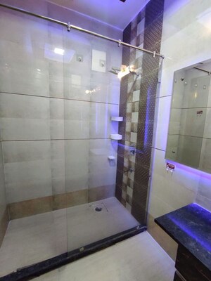 Bathroom in 2 BHK Apartment at DLF Atria, Dlf Phase ii – for Rent