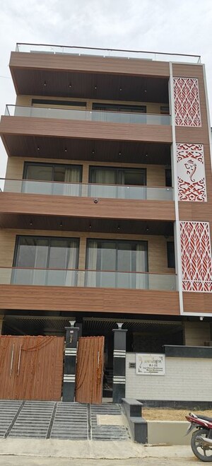 3 BHK Builder Floor For Sale in Nh 8