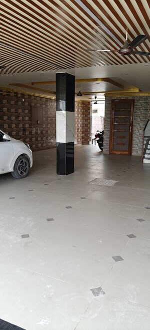 Parking in 3 BHK Builder Floor at Nh 8 – for Sale
