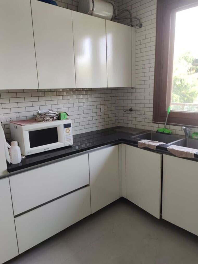Kitchen, smart-world-orchard 2 Bedroom 1150 Sq.Ft. Builder Floor In Sector 61 Gurgaon 10547047