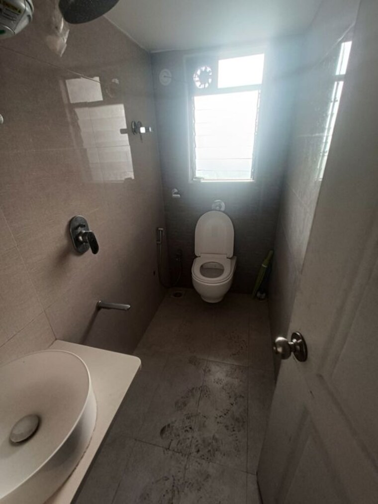 Bathroom, evershine-city 2 Bedroom 945 Sq.Ft. Apartment In Vasai East Palghar 10529444