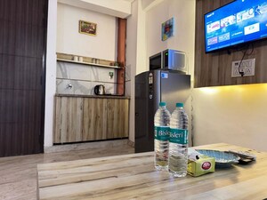 Living Room in 4 BHK Apartment at DLF Atria, Dlf Phase ii – for Rent