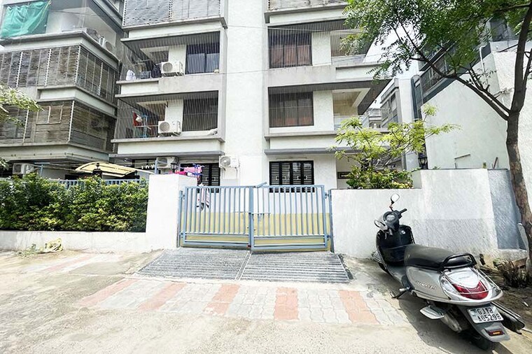 Exterior View, sola 3 Bedroom 264 Sq.Yd. Apartment In Sola Ahmedabad 10547081