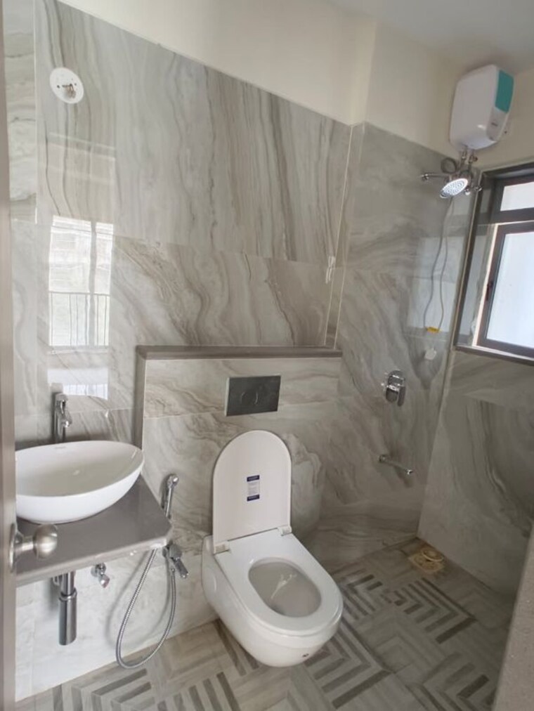 Bathroom, veena-synergy 1 Bedroom 550 Sq.Ft. Apartment In Andheri East Mumbai 10547072