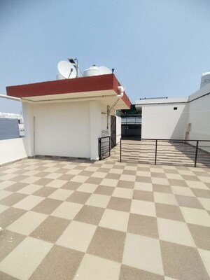 Balcony in 1 RK Builder Floor at Sector 57 – for Rent