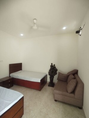Living Room in 1 RK Builder Floor at Sector 57 – for Rent