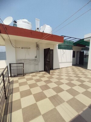 Team Area in 1 RK Builder Floor at Sector 57 – for Rent