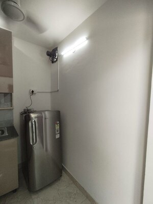 Building Lobby in 1 RK Builder Floor at Sector 57 – for Rent