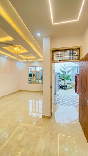 Room in 2.5 BHK Independent House at VJ DH2 Paradise, Kursi Road – for Sale
