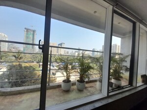Room in  Office Space at Samarth Aishwarya, Andheri West – for Rent