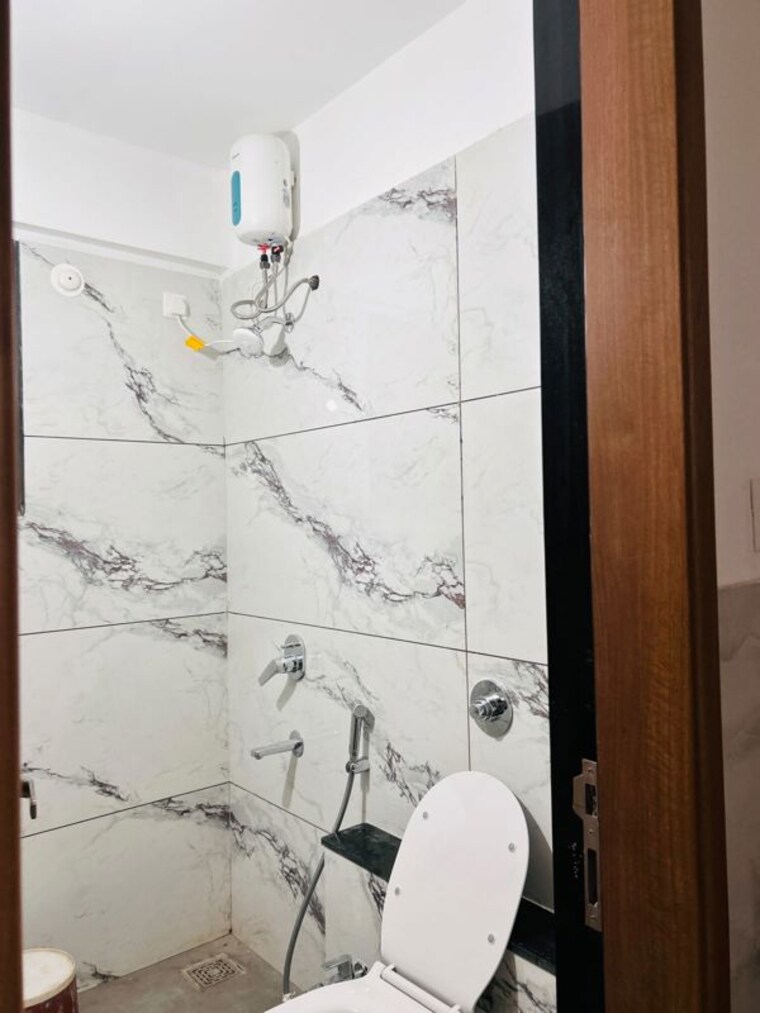 Bathroom, giriraj-maxima 2 Bedroom 900 Sq.Ft. Apartment In Wakad Pune 10547104