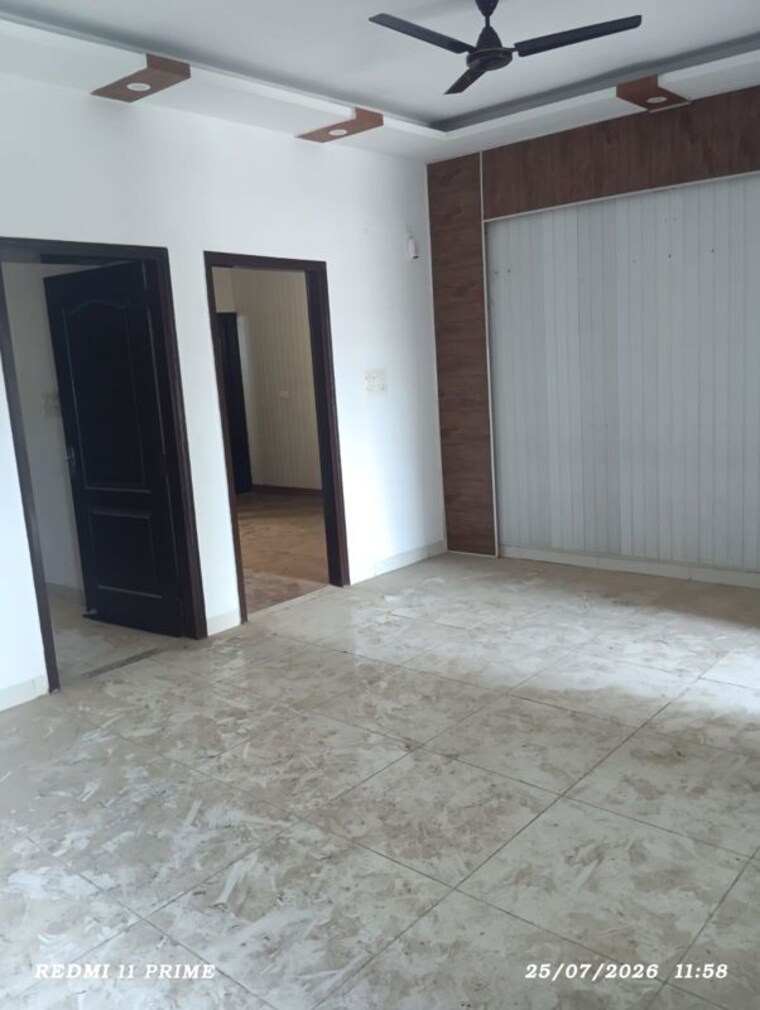 Room, green park colony 3 Bedroom 1250 Sq.Ft. Builder Floor In Green Park Colony Zirakpur 10547117