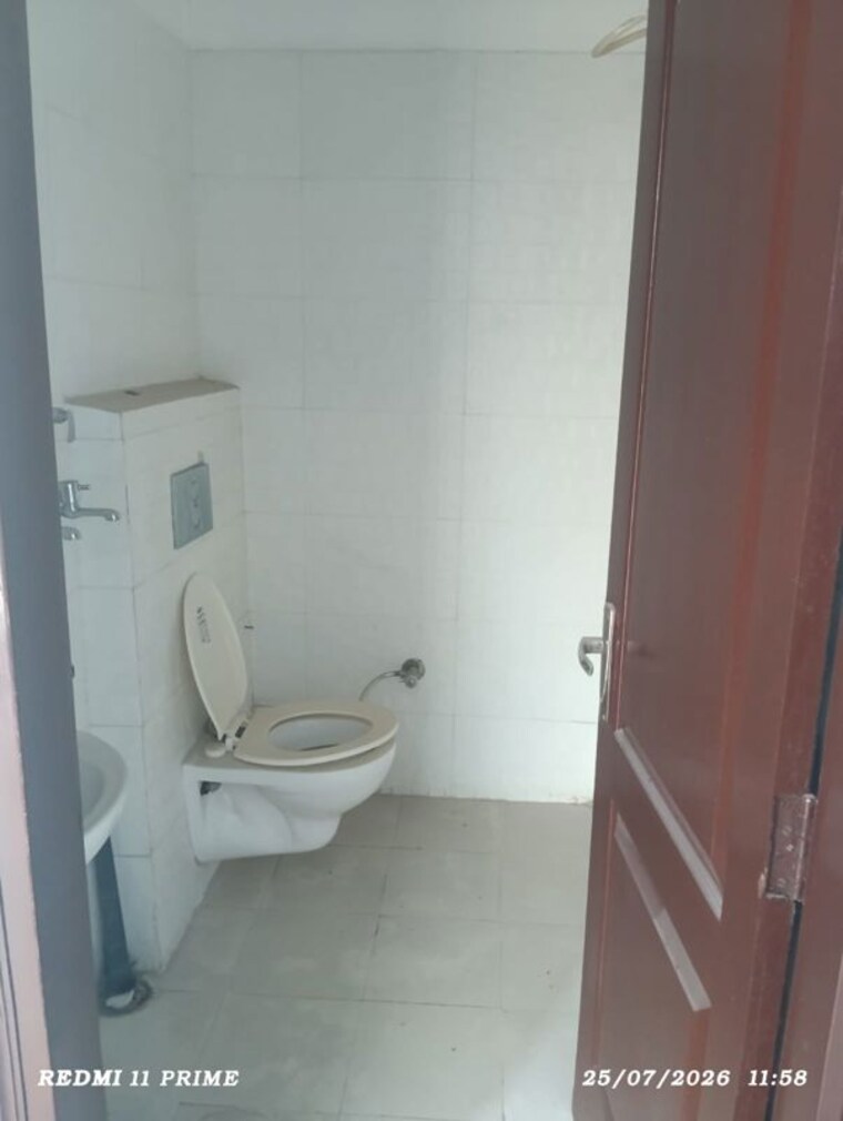 Bathroom, green park colony 3 Bedroom 1250 Sq.Ft. Builder Floor In Green Park Colony Zirakpur 10547117