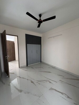 Room in 3.5 BHK Apartment at M3M Soulitude, Sector 89 – for Rent