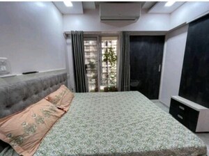 Bedroom in 1 BHK Apartment at Lodha Amara, Kolshet Road – for Rent