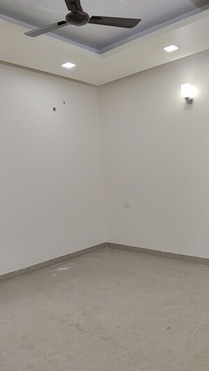Room in 3 BHK Builder Floor at Spring Field Colony – for Sale