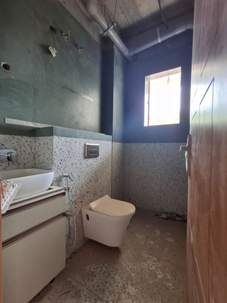 Bathroom, sector 10 4 Bedroom 3200 Sq.Ft. Builder Floor In Sector 10 Gurgaon 10546908