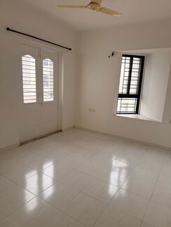 2 BHK Apartment For Rent in Shaligram Sky
