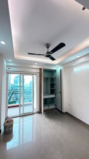 3 BHK Apartment For Rent in Amrapali Silicon City, Sector 76