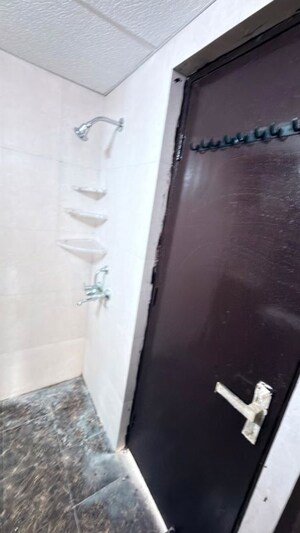 Bathroom in 3 BHK Apartment at Amrapali Silicon City, Sector 76 – for Rent