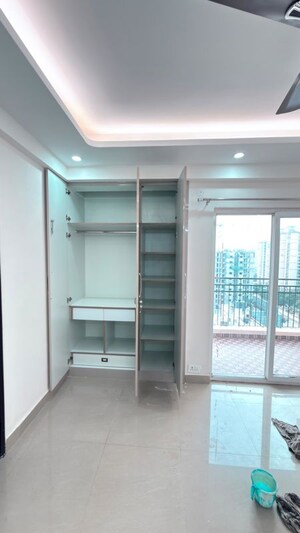 3 BHK Apartment For Rent in Amrapali Silicon City, Sector 76