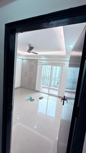 Balcony in 3 BHK Apartment at Amrapali Silicon City, Sector 76 – for Rent