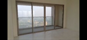 Room in 4 BHK Apartment at Piramal Aranya, Byculla – for Rent