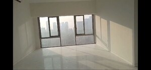 Room in 4 BHK Apartment at Piramal Aranya, Byculla – for Rent