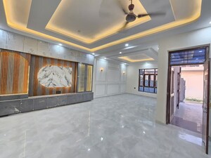 Parking in 3 BHK Independent House at Jankipuram – for Sale